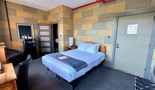 Deluxe Double Room, Accessible, Ensuite (Old Solarium Queen)