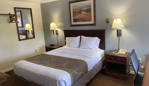 Standard Room, 1 Queen Bed