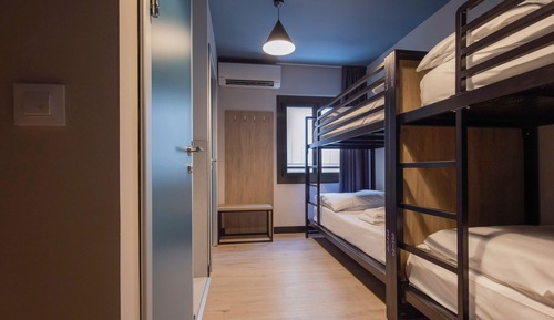 Shared Dormitory, Mixed Dorm (1 bed in a shared room for 6 persons)