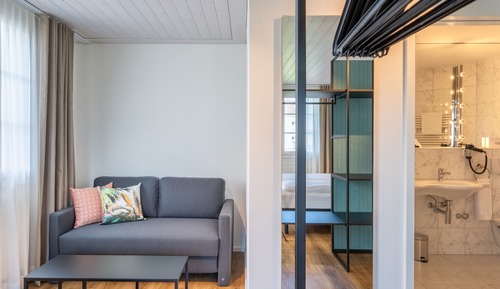 Double Room (inkl. Ticket für den ÖPNV)