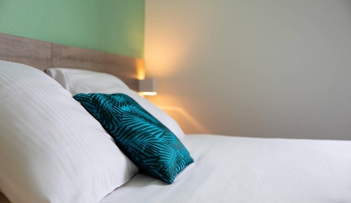 Suite, 1 Queen Bed with Sofa bed, Non Smoking