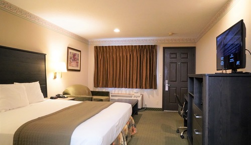 Deluxe Room, 1 King Bed (with Sofa)