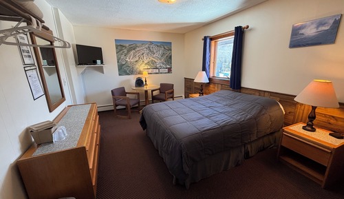 Standard Room, 1 Queen Bed