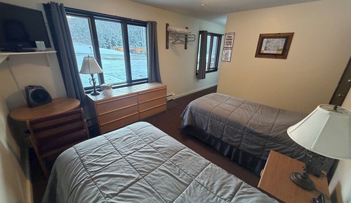 Economy Room, 2 Twin Beds