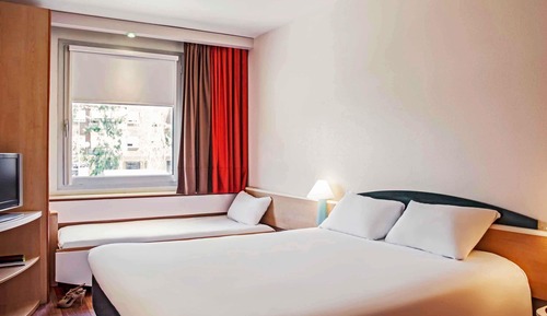 Room, Multiple Beds