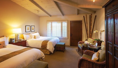 Queen Queen $50 per guest over 2 guests