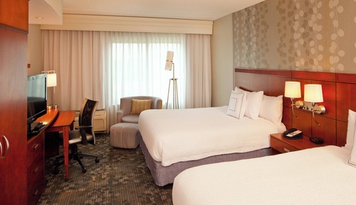 Room, 2 Queen Beds (Mobility/Hearing Accessible, Tub)