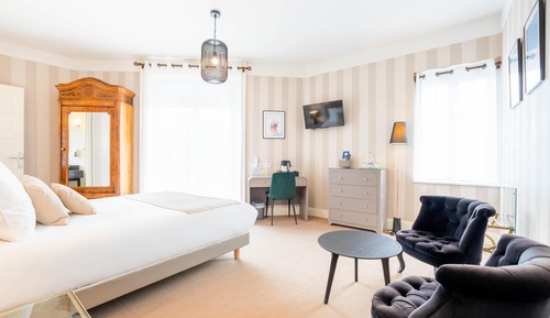 Superior Room, 1 Queen Bed, Non Smoking, Sea View