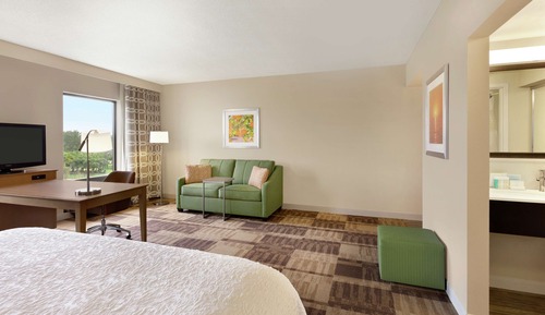 One king studio suite non-smoking