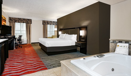 Standard Room, 1 King Bed, Jetted Tub