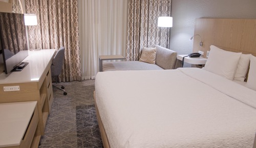 One king bed nonsmoking