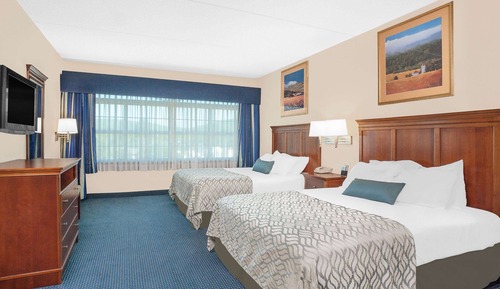 Suite, 2 Bedrooms, Non Smoking (4 Queen Beds)