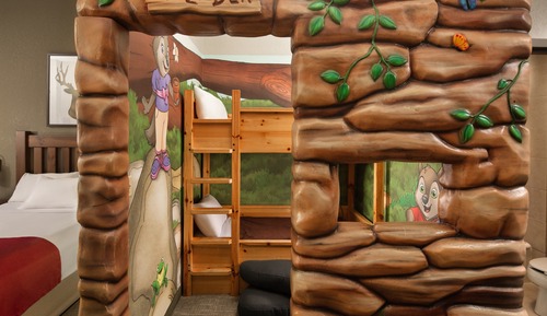 Wolf Den - Water Park Included