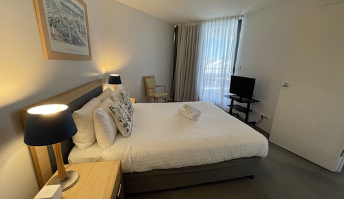 Premium Apartment, 2 Bedrooms, Balcony, River View