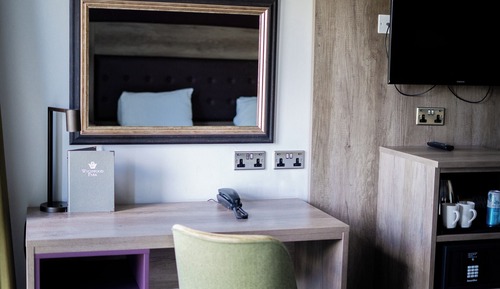 Deluxe Double or Twin Room