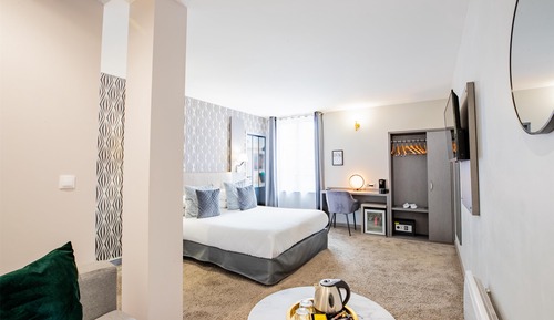 Suite, 1 Queen Bed, Non Smoking