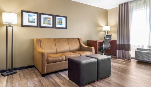 Suite, 1 King Bed, Accessible, Non Smoking