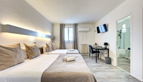 Comfort Quadruple Room, 2 Double Beds
