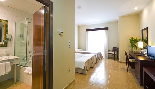 Triple Room
