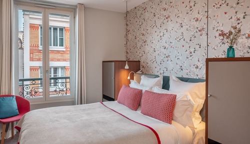 Double Room, Connecting Rooms