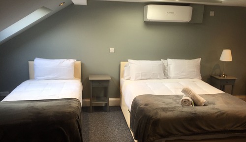 Deluxe Quadruple Room, Ensuite