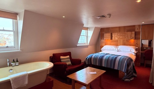 City Double Room, 1 Queen Bed, Ensuite, City View