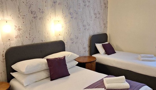 Family Room Sleeps 3