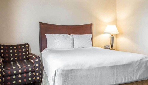 Suite, 2 Queen Beds, Non Smoking (Efficiency,Upgrade)