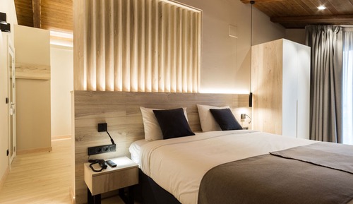 Luxury Suite