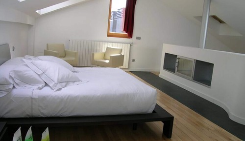 Suite, Jetted Tub (Duplex)