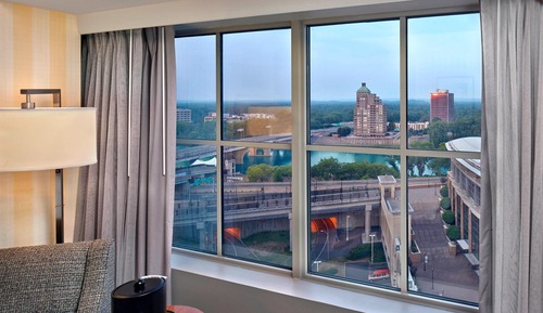 Deluxe Room, 1 King Bed, Corner