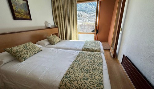 Standard Double Room (2 Adults + 1 Child)