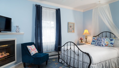 Deluxe Room, 1 Queen Bed