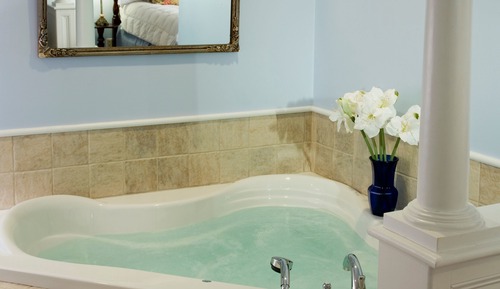 Marion Slocomb Suite, Cottage