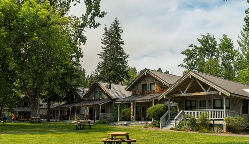 Cabin, Multiple Beds
