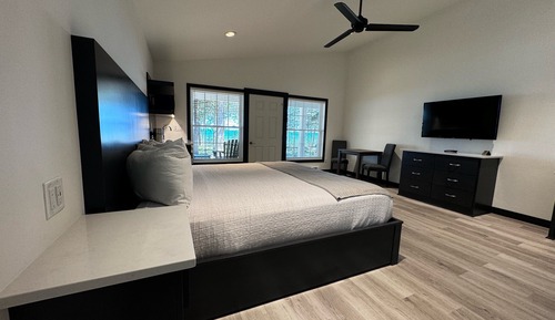 Premier Cabin, 1 King Bed, Patio, Lake View