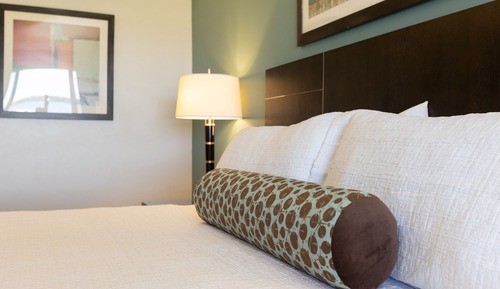 Classic King Lodge Room