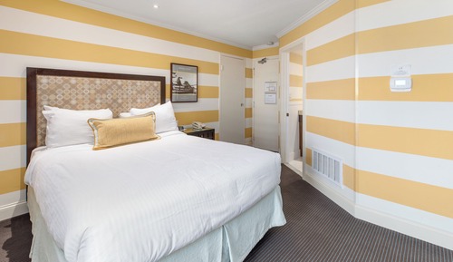 Efficiency with One Queen Bed and Pullout Sofa