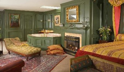 Standard Double Room, Ensuite (06 Hydrangea Suite)