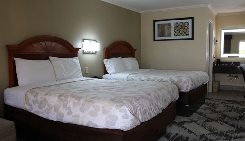 Standard Room, 2 Queen Beds, Non Smoking