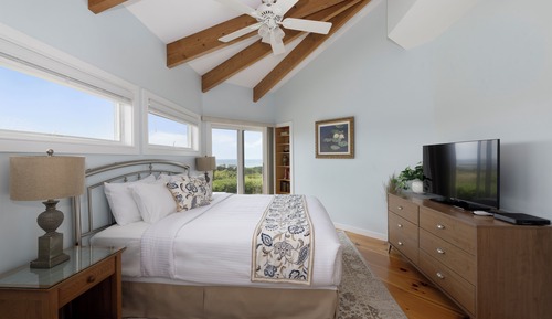 Captains Suite, Waterview, Balcony, No Pets