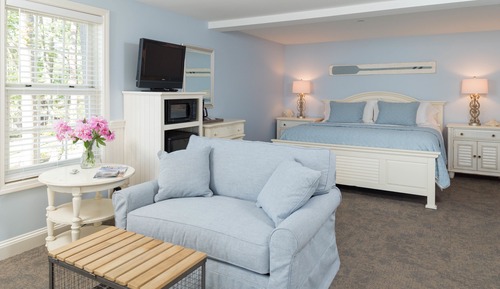 Deluxe Room, 1 King Bed with Sofa bed, Refrigerator & Microwave, River View