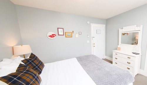 Standard Room, 1 Queen Bed