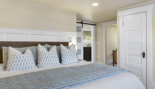 Deluxe Single Room, 1 King Bed, Fireplace, Oceanfront