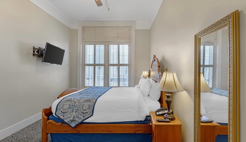 Suite, 1 King Bed, Non Smoking