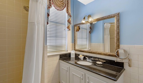 Suite, 1 King Bed, Non Smoking, Tower