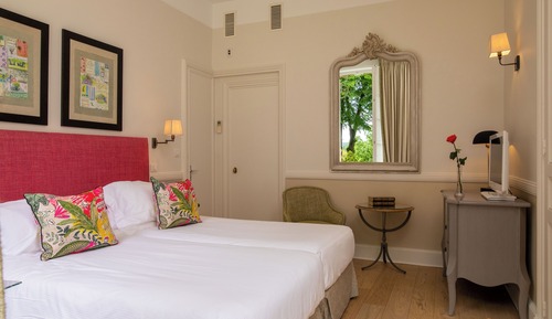 Charme Room, in the Pavilion or in the Castle