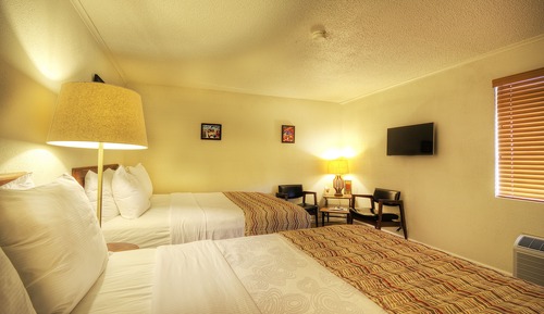Room, 2 Queen Beds, Pets Not Allowed (Upstairs)
