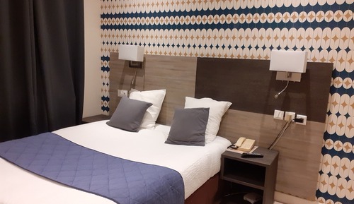 Comfort Single Room, 1 Queen Bed