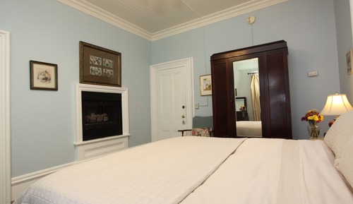 Room (Cambria)